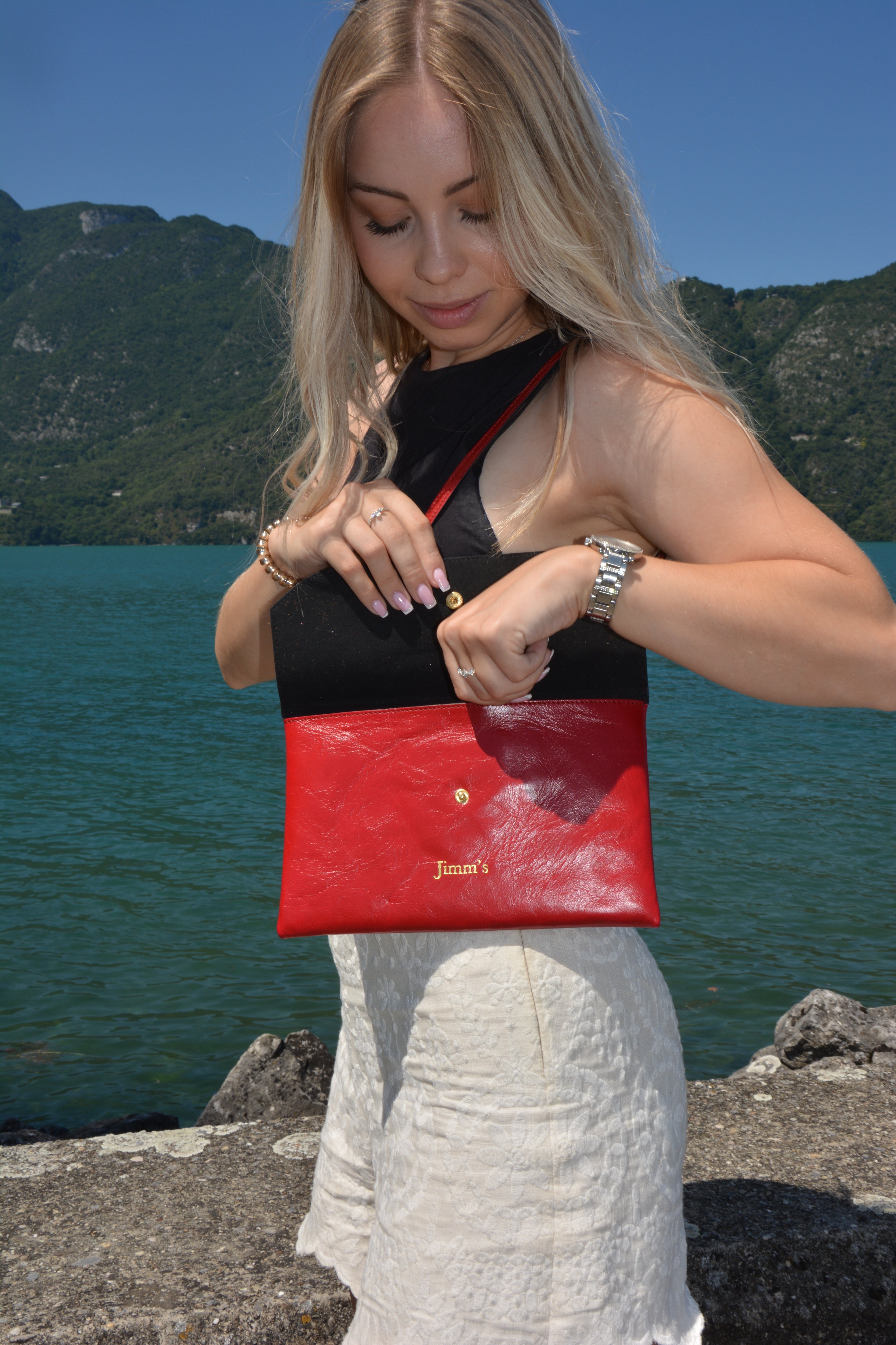 Ines rouge