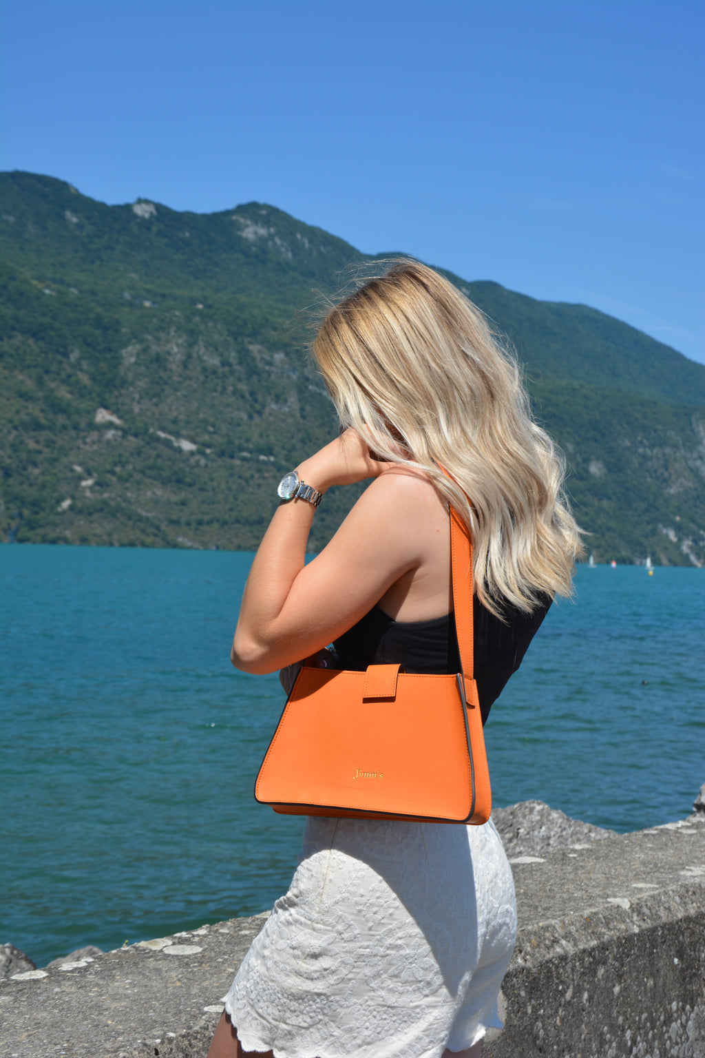 Saskia orange