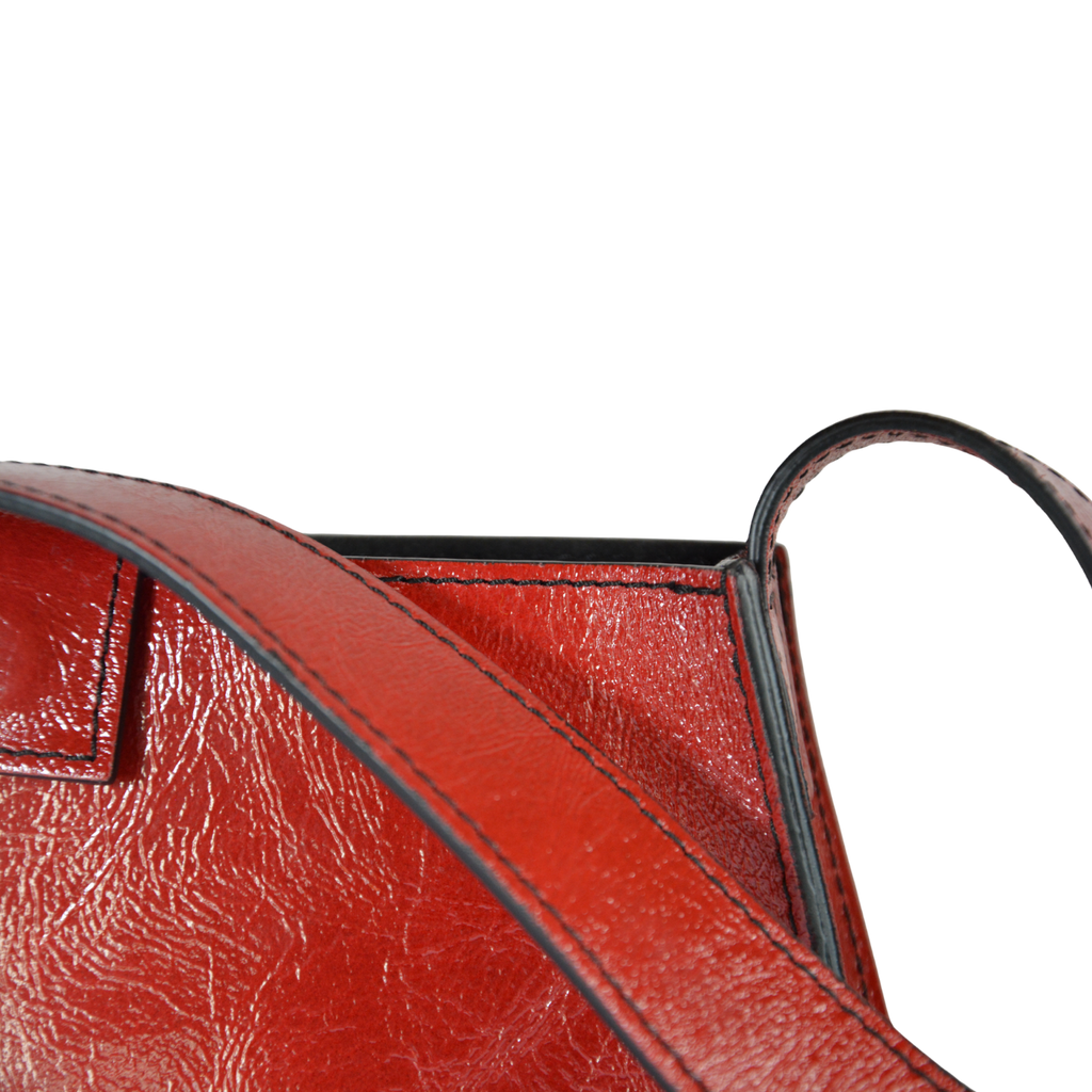 Saskia rouge vernis